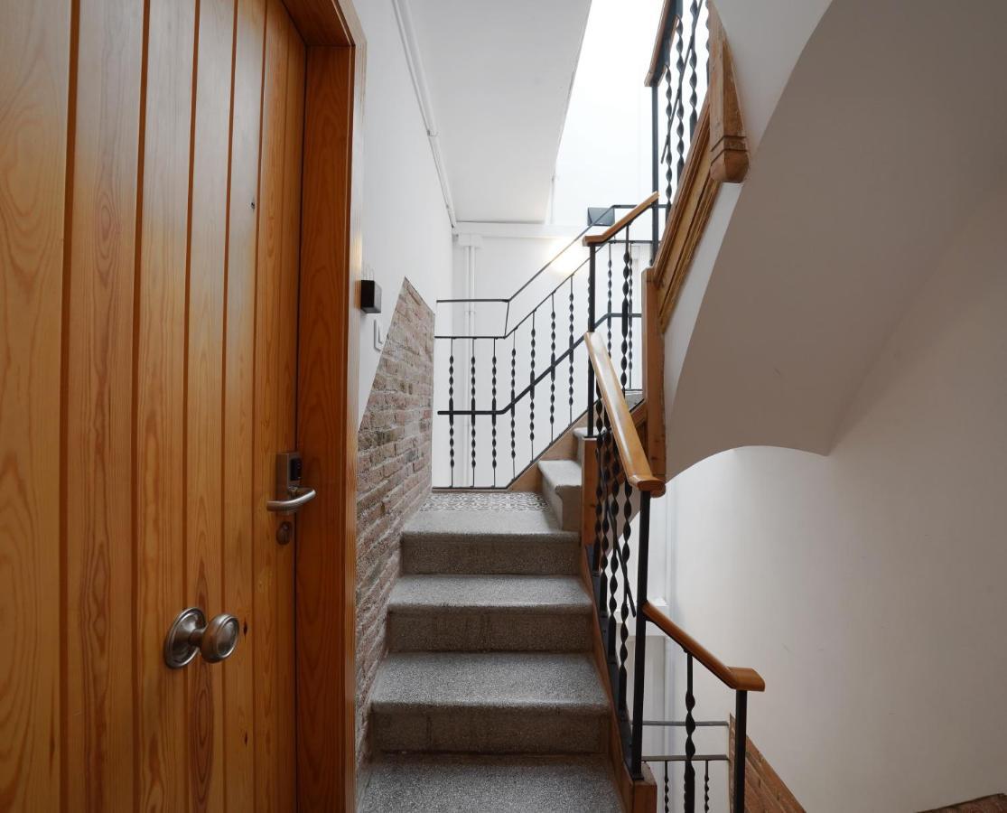 Ola Living Camp Nou Apartment L'Hospitalet de Llobregat Exterior foto